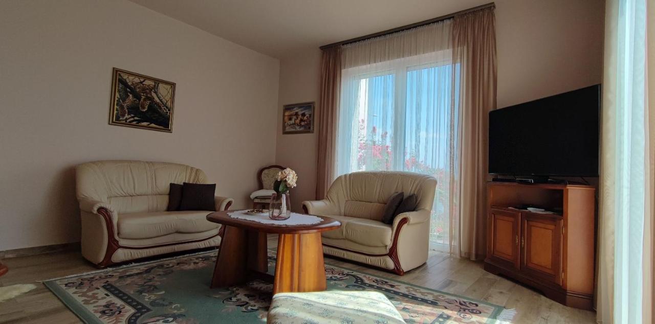 Apartamento White Column House Diosd Exterior foto