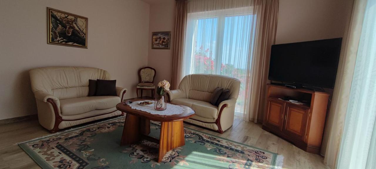 Apartamento White Column House Diosd Exterior foto